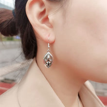 Load image into Gallery viewer, BitsBling Vagina Earring